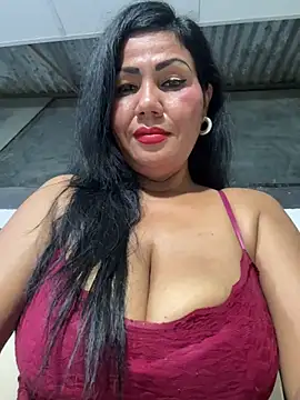 Snapshot of Savage-milf chatting on 03/21/26, 11:41 Savage-milf online show from 03/21/26, 11:41