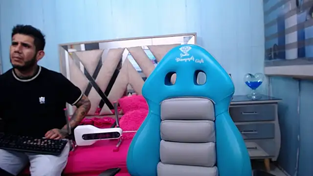 allison max tattoo online show from 02/08/26, 02:15