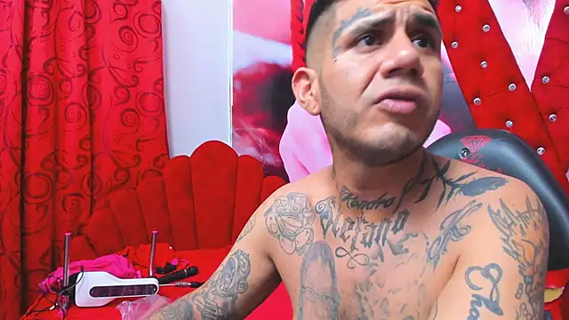 allison max tattoo online show from 02/11/26, 01:32