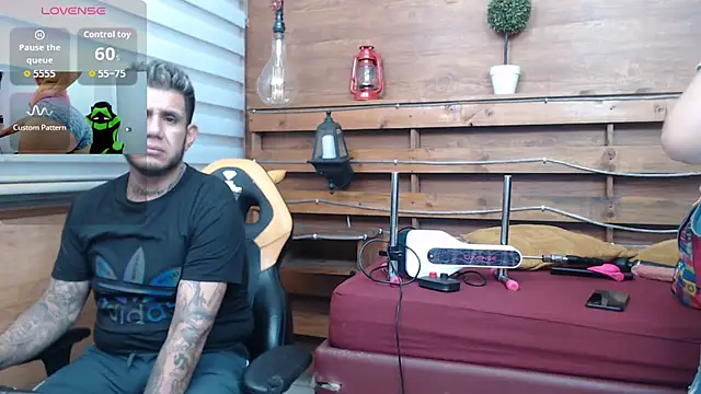 allison max tattoo online show from 02/25/26, 01:15