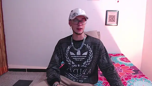 Snapshot of Vlad__night chatting on 02/19/26, 03:24 Vlad night online show from 02/19/26, 03:24