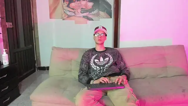 Snapshot of Vlad__night chatting on 03/03/26, 03:34 Vlad night online show from 03/03/26, 03:34