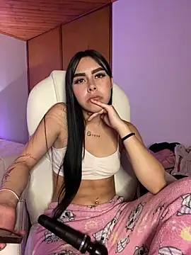 Snapshot of scarlett_pinkk1 chatting on 02/09/26, 04:38 scarlett pinkk1 online show from 02/09/26, 04:38