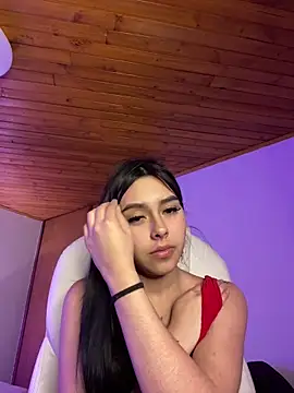 Snapshot of scarlett_pinkk1 chatting on 02/11/26, 05:01 scarlett pinkk1 online show from 02/11/26, 05:01