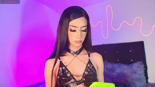 Snapshot of Martina_Sky_ chatting on 04/17/26, 09:01 Martina Sky online show from 04/17/26, 09:01