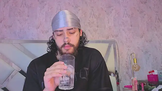 Snapshot of Benny_and_Mark chatting on 03/12/26, 04:07 Benny and Mark online show from 03/12/26, 04:07