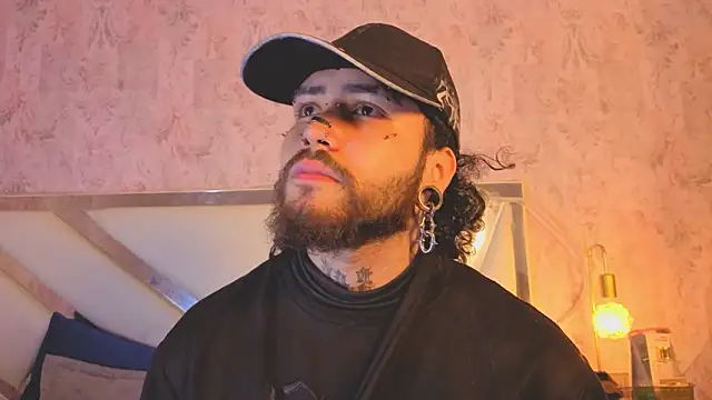 Snapshot of Benny_and_Mark chatting on 03/17/26, 03:33 Benny and Mark online show from 03/17/26, 03:33