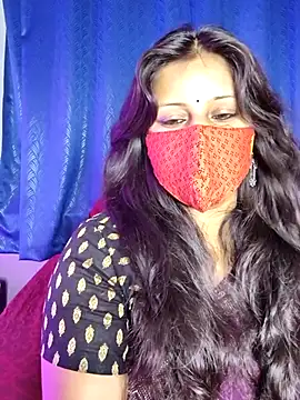 Snapshot of noty_girl2 chatting on 04/06/26, 10:44 noty girl2 online show from 04/06/26, 10:44