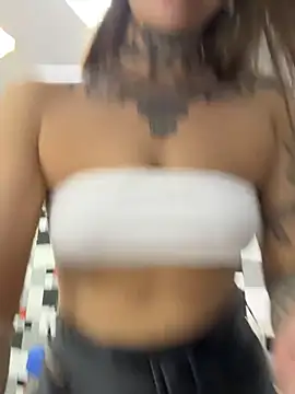 KishaMur online show from 02/18/26, 04:19