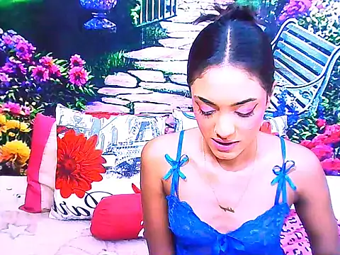 Snapshot of IndianPretty14u2Luv chatting on 05/08/26, 06:30 IndianPretty14u2Luv online show from 05/08/26, 06:30