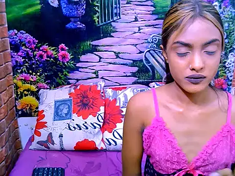 Snapshot of IndianPretty14u2Luv chatting on 07/14/26, 05:34 IndianPretty14u2Luv online show from 07/14/26, 05:34