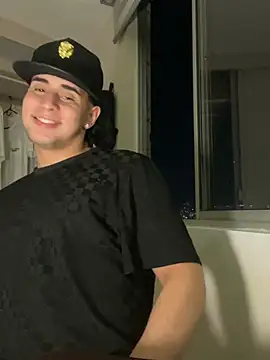 Maximuz1920 online show from 02/05/26, 04:17