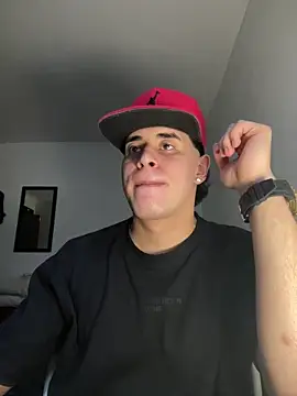 Snapshot of Maximuz1920 chatting on 03/31/26, 06:08 Maximuz1920 online show from 03/31/26, 06:08