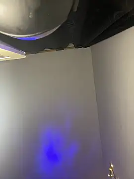 Snapshot of Maximuz1920 chatting on 04/13/26, 03:34 Maximuz1920 online show from 04/13/26, 03:34