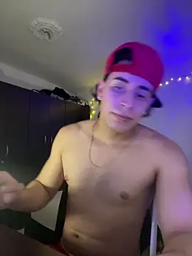 Snapshot of Maximuz1920 chatting on 04/18/26, 05:44 Maximuz1920 online show from 04/18/26, 05:44