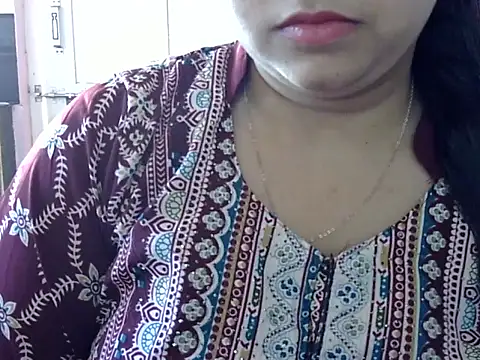 Snapshot of Cute_Aliyaa chatting on 04/22/26, 09:22 Cute Aliyaa online show from 04/22/26, 09:22