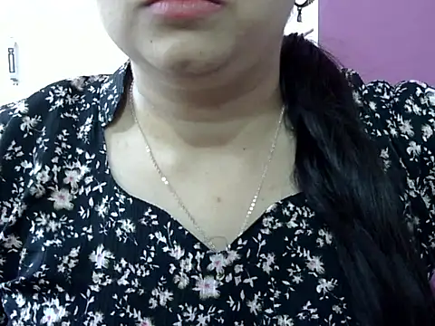 Snapshot of Cute_Aliyaa chatting on 04/25/26, 11:46 Cute Aliyaa online show from 04/25/26, 11:46