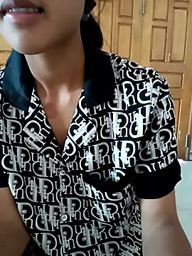 Hoa-tuylip online show from 04/17/26, 06:49