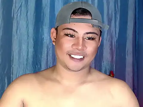 Snapshot of beraldick chatting on 07/10/26, 02:49 beraldick online show from 07/10/26, 02:49