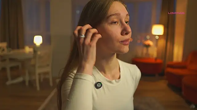 Snapshot of SharaNewbern chatting on 02/26/26, 01:43 SharaNewbern online show from 02/26/26, 01:43