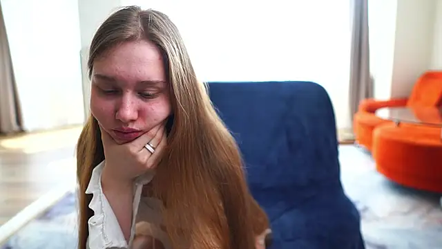 SharaNewbern online show from 04/16/26, 10:38