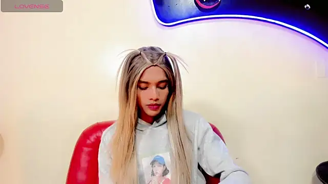 Snapshot of Samantha_Ortega_ chatting on 04/16/26, 10:38 Samantha Ortega online show from 04/16/26, 10:38