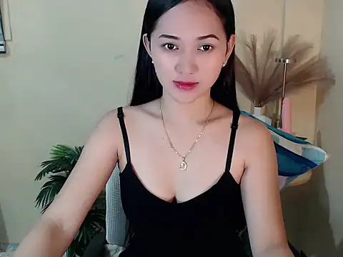 Snapshot of HoneySins_Jane chatting on 04/17/26, 02:09 HoneySins Jane online show from 04/17/26, 02:09