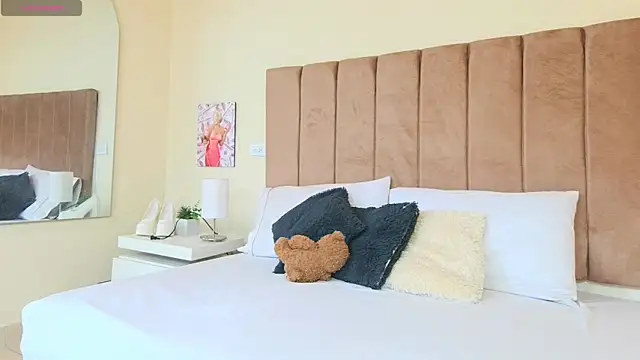 Snapshot of LANA_LARSEN chatting on 04/01/26, 01:41 LANA LARSEN online show from 04/01/26, 01:41