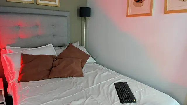 SalomeStorm  online show from 02/17/26, 08:59