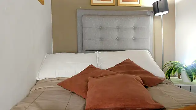 SalomeStorm  online show from 03/21/26, 04:54