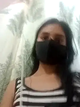 Snapshot of Mahira-- chatting on 04/08/26, 08:36 Mahira-- online show from 04/08/26, 08:36