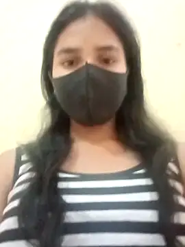 Snapshot of Mahira-- chatting on 05/15/26, 04:19 Mahira-- online show from 05/15/26, 04:19