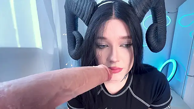 Snapshot of Morrigan_Palmerr chatting on 03/24/26, 10:31 Morrigan Palmerr online show from 03/24/26, 10:31