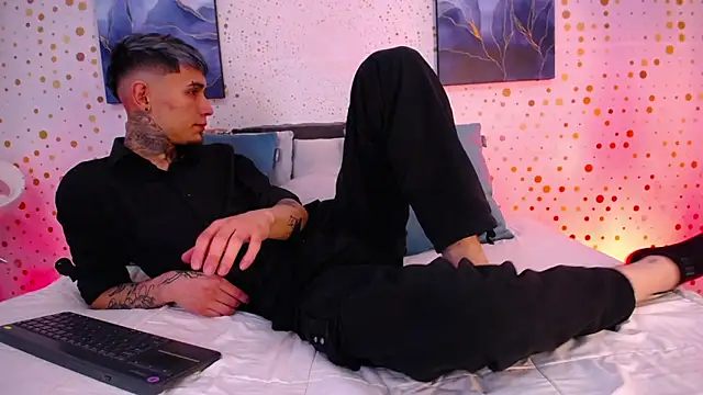 Snapshot of Max_Hader chatting on 02/10/26, 01:15 Max Hader online show from 02/10/26, 01:15