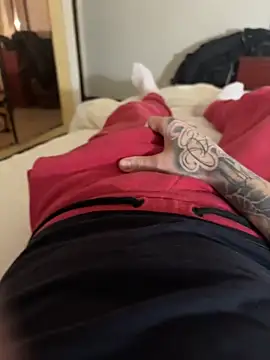 Snapshot of nolimits66 chatting on 02/10/26, 02:32 nolimits66 online show from 02/10/26, 02:32