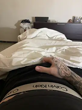 Snapshot of nolimits66 chatting on 04/09/26, 01:38 nolimits66 online show from 04/09/26, 01:38