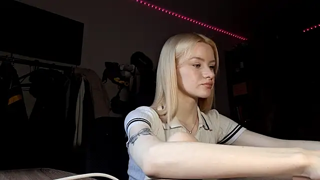 Snapshot of ChongTreece chatting on 02/07/26, 06:17 ChongTreece online show from 02/07/26, 06:17