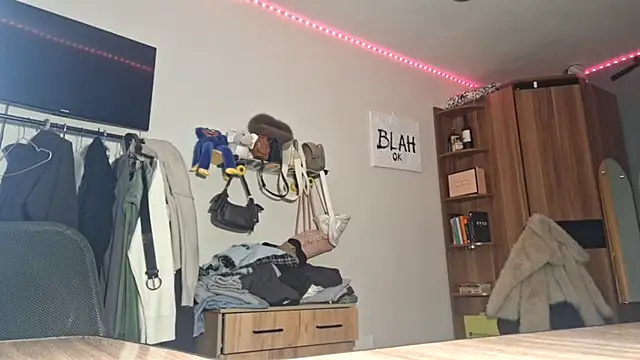 Snapshot of ChongTreece chatting on 02/22/26, 06:13 ChongTreece online show from 02/22/26, 06:13