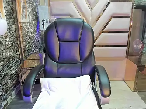 Snapshot of Gerogina_Divaio chatting on 02/06/26, 01:47 Gerogina Divaio online show from 02/06/26, 01:47