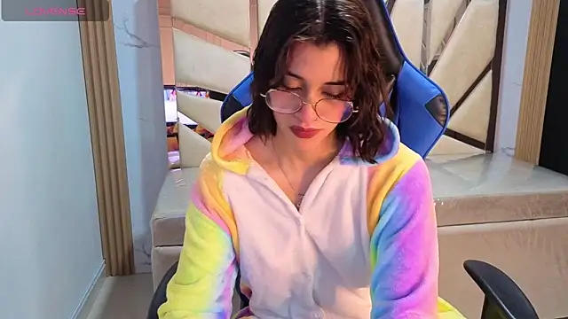 Snapshot of Skaller_james_a chatting on 02/16/26, 01:07 Skaller james a online show from 02/16/26, 01:07