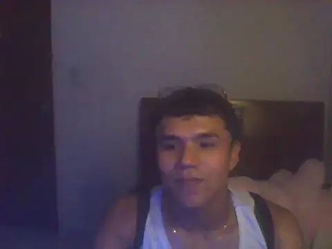 Snapshot of CreamKingg chatting on 04/16/26, 03:29 CreamKingg online show from 04/16/26, 03:29