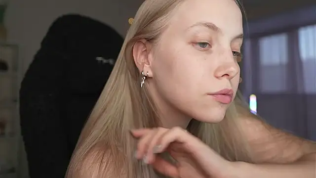 Snapshot of Appr0ved_ chatting on 03/13/26, 04:02 Appr0ved online show from 03/13/26, 04:02