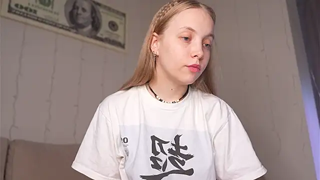 Snapshot of Appr0ved_ chatting on 03/15/26, 04:46 Appr0ved online show from 03/15/26, 04:46