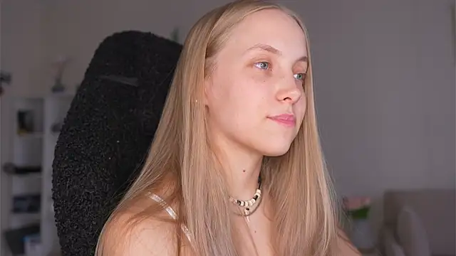 Snapshot of Appr0ved_ chatting on 03/20/26, 03:17 Appr0ved online show from 03/20/26, 03:17