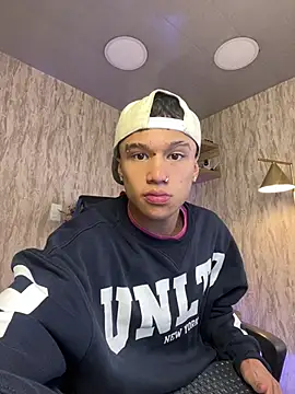 Dominik Souza online show from 02/21/26, 01:45