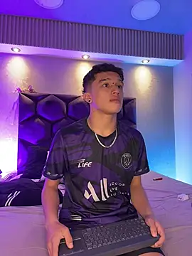 Dominik Souza online show from 04/18/26, 07:07