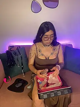 Snapshot of Angelica_pink18 chatting on 02/19/26, 11:23 Angelica pink18 online show from 02/19/26, 11:23