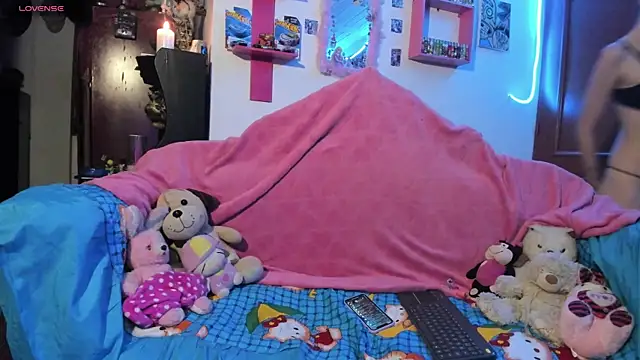 Snapshot of Rebecahart chatting on 04/01/26, 03:40 Rebecahart online show from 04/01/26, 03:40