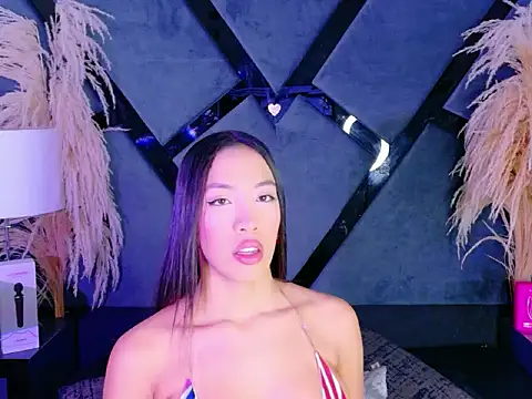 KylieWhitee online show from 02/16/26, 01:40