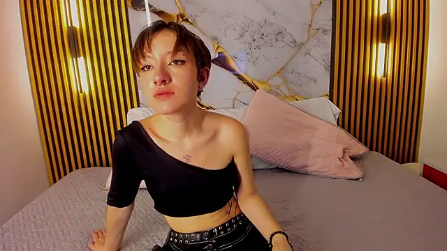 Snapshot of noha_ns chatting on 02/12/26, 09:32 noha ns online show from 02/12/26, 09:32